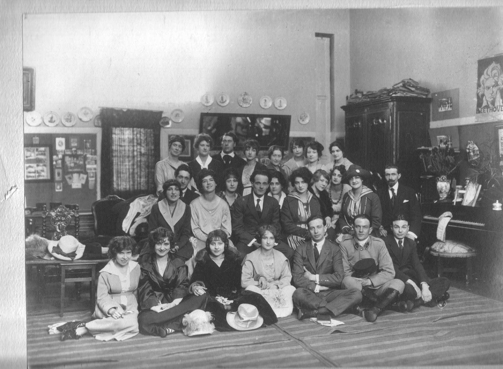 La classe de Denis d'Ines au Conservatoire en 1919
